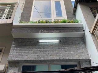 Bán nhà riêng hẻm đoàn văn bơ, 2 tỷ, 9,28m2, 2 tầng, 1pn, 1wc, chính chủ bán gấp