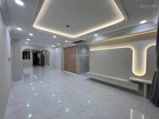 Bán căn hộ sky villa celadon city 17,5 tỷ, 220m2, 3pn, 2wc, nội thất đầy đủ