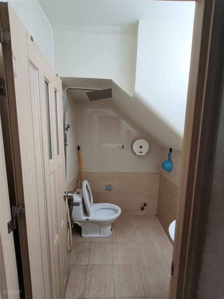 Cho thuê nr 75m2, 9,5 triệu, 3pn, 3wc, ở hẻm đường huỳnh tấn phát, q7, tp. hcm