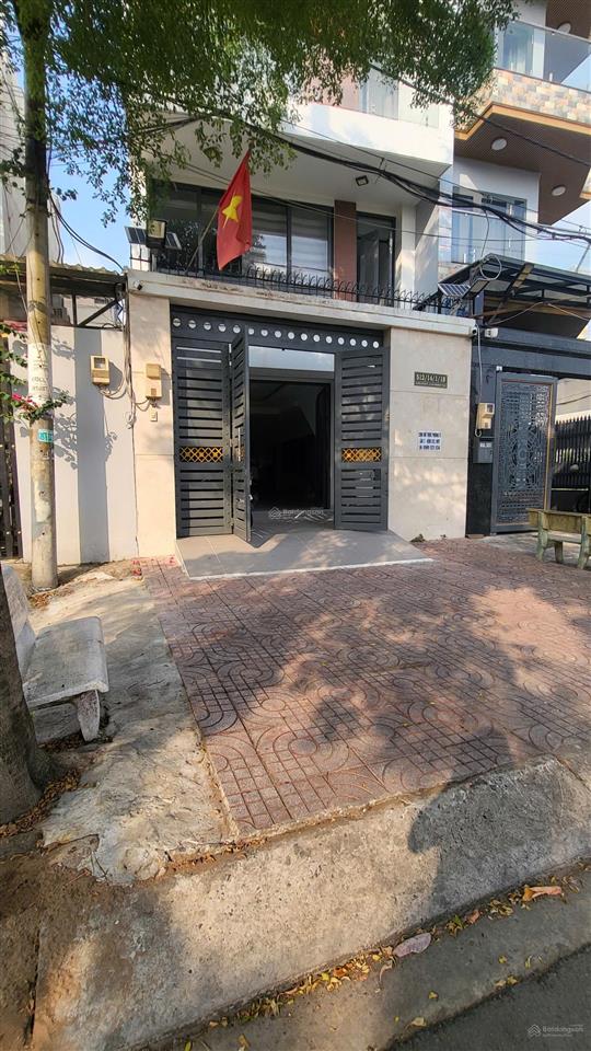 Nhà phố cao cấp 3 tầng, hẻm xe tải 20m, gần kcn hiệp phước, hợp ở/cho thuê, sổ hồng, 11,5 tỷ