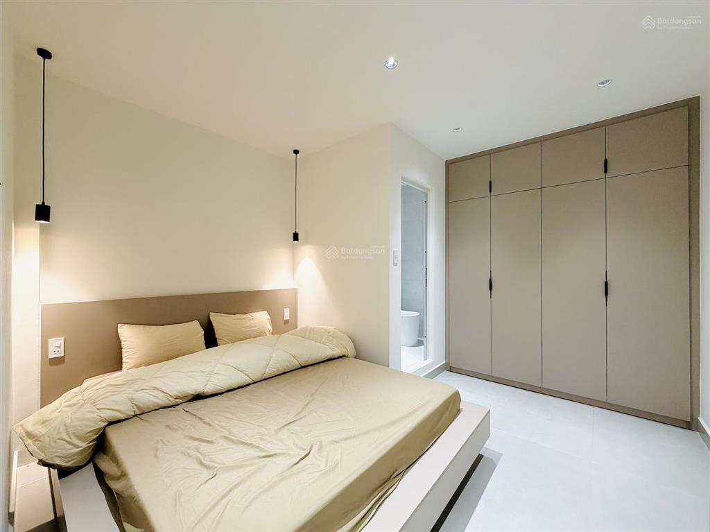 Căn phố tone trắng kem nhẹ nhàng cn 33m2
