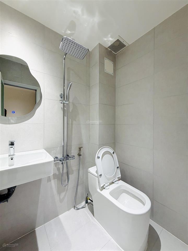 Căn phố tone trắng kem nhẹ nhàng cn 33m2