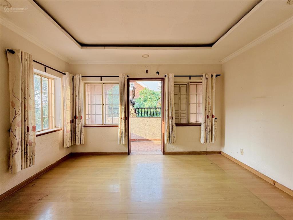 Bán đất tặng villa nguyễn oanh 213m2 đường 12m thông chỉ hơn 90tr/m2