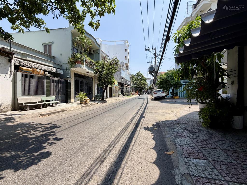 Khu đồng bộ hxh có 3 giếng trời lấy sáng sát mercedes quang trung