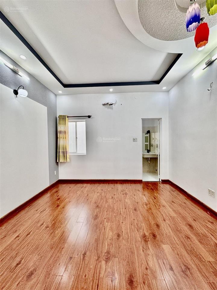 Khu đồng bộ hxh có 3 giếng trời lấy sáng sát mercedes quang trung