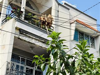 Bán đất tặng nhà 3 tầng có 7 phòng cho thuê ngay phạm văn đồng