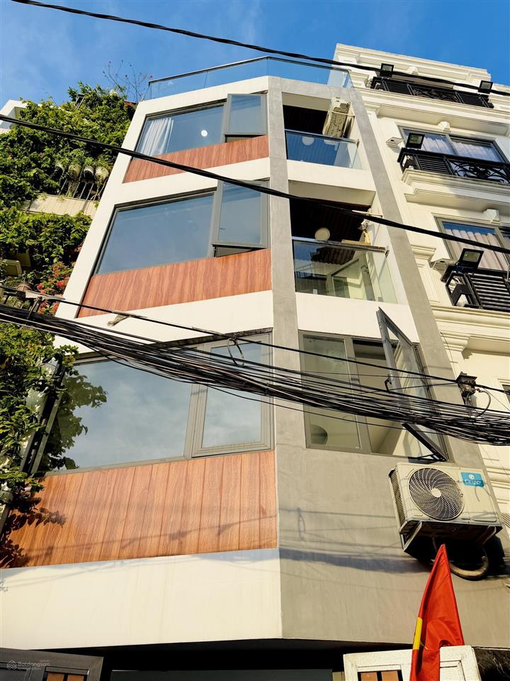Hiếm nhà 5 tầng hxh quay đầu gần vincom & emart phan văn trị chỉ 7.x
