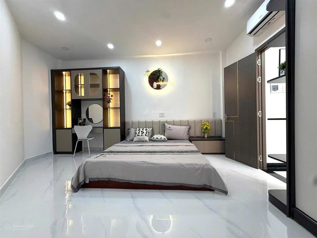 Chính chủ cần bán nhanh lê lai gò vấp. giá 2tỷ28. dt 53,8 m2, 3pn, 3wc, hẻm 5m, thuê 15tr/th