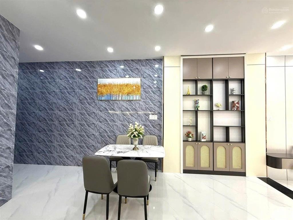 Chính chủ cần bán nhanh lê lai gò vấp. giá 2tỷ28. dt 53,8 m2, 3pn, 3wc, hẻm 5m, thuê 15tr/th