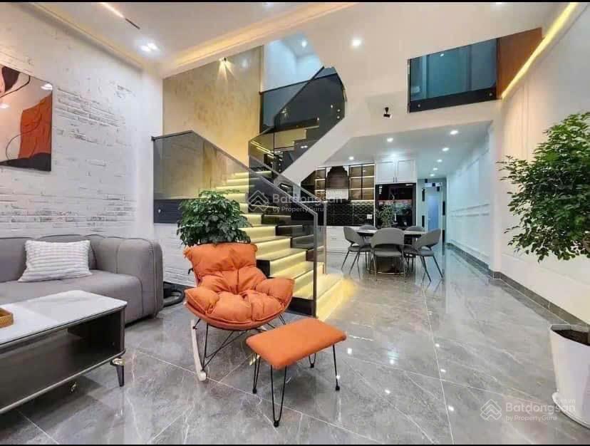 Chủ nhà đi định cư bán lại nhà bạch đằng  tân bình, dt 50m2. 3pn lớn. hẻm 5m5. shr. thuê 18tr/th