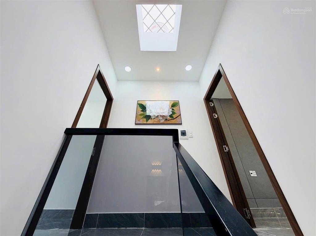 Bán nhà hẻm xe hơi lê lợi gò vấp. giá 2tỷ850tr, dt 53,8m2