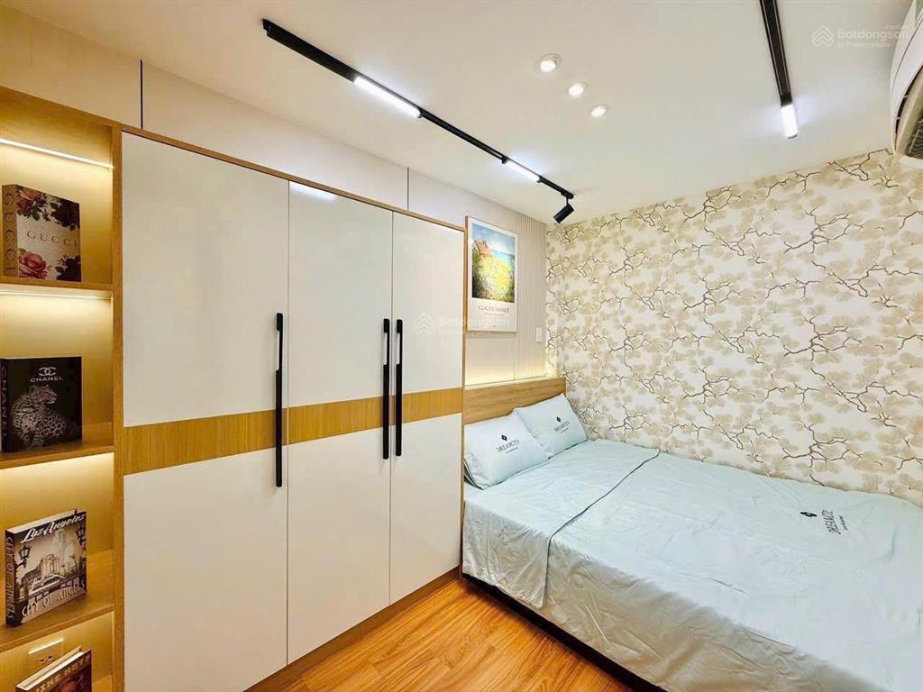 Nhà đẹp dương quảng hàm p.6 gò vấp  giá 3tỷ920  dt 50,6m2