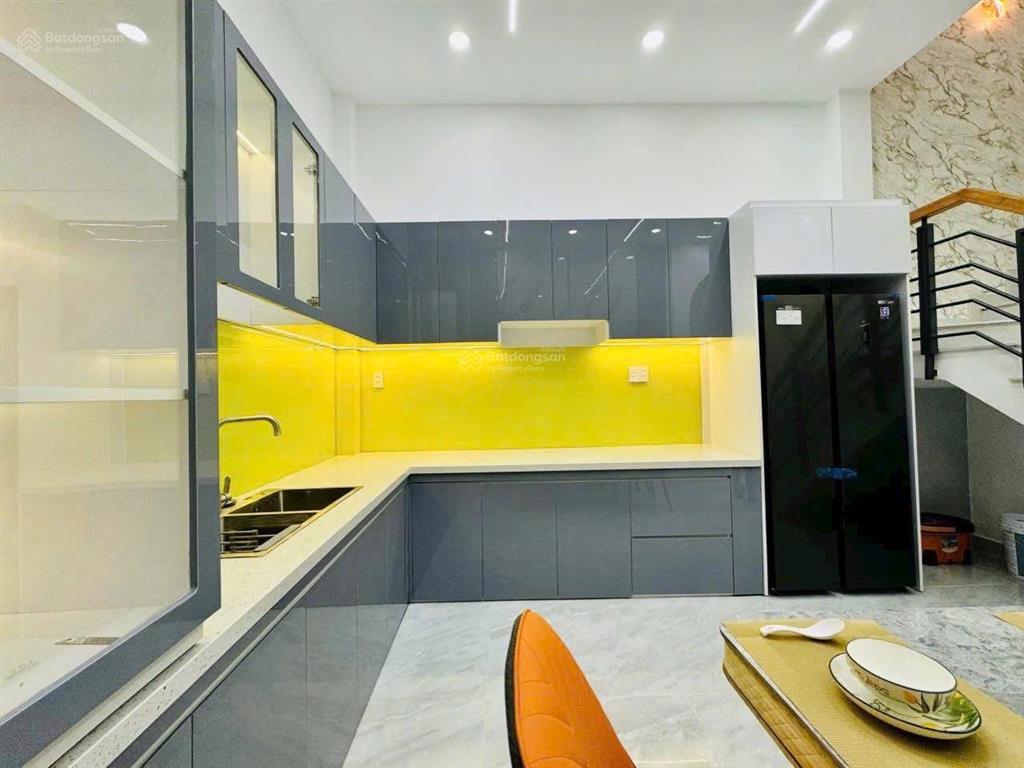 Cô trinh cần bán gấp nhà hẻm xe hơi bùi đình tuý bình thạnh. dt 52m2 shr chính chủ