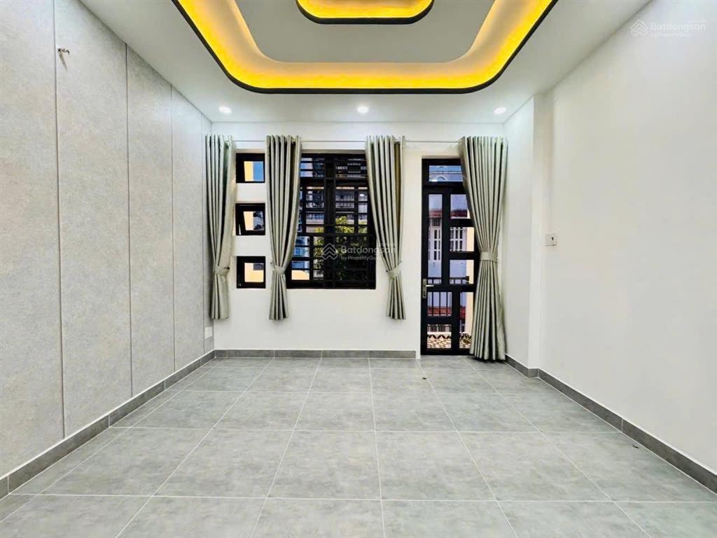 Cô trinh cần bán gấp nhà hẻm xe hơi bùi đình tuý bình thạnh. dt 52m2 shr chính chủ
