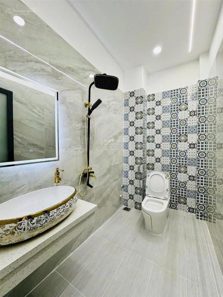 Cô trinh cần bán gấp nhà hẻm xe hơi bùi đình tuý bình thạnh. dt 52m2 shr chính chủ