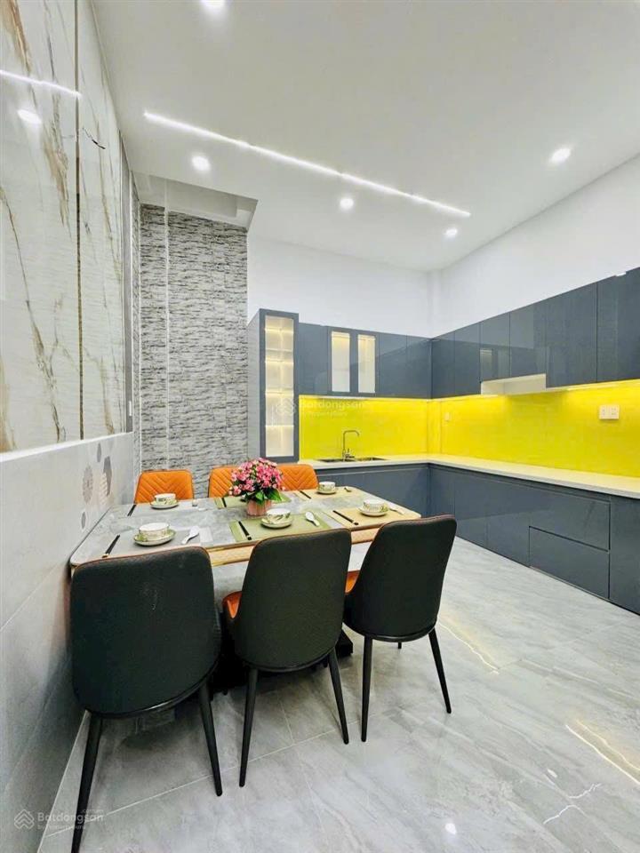 Cô trinh cần bán gấp nhà hẻm xe hơi bùi đình tuý bình thạnh. dt 52m2 shr chính chủ