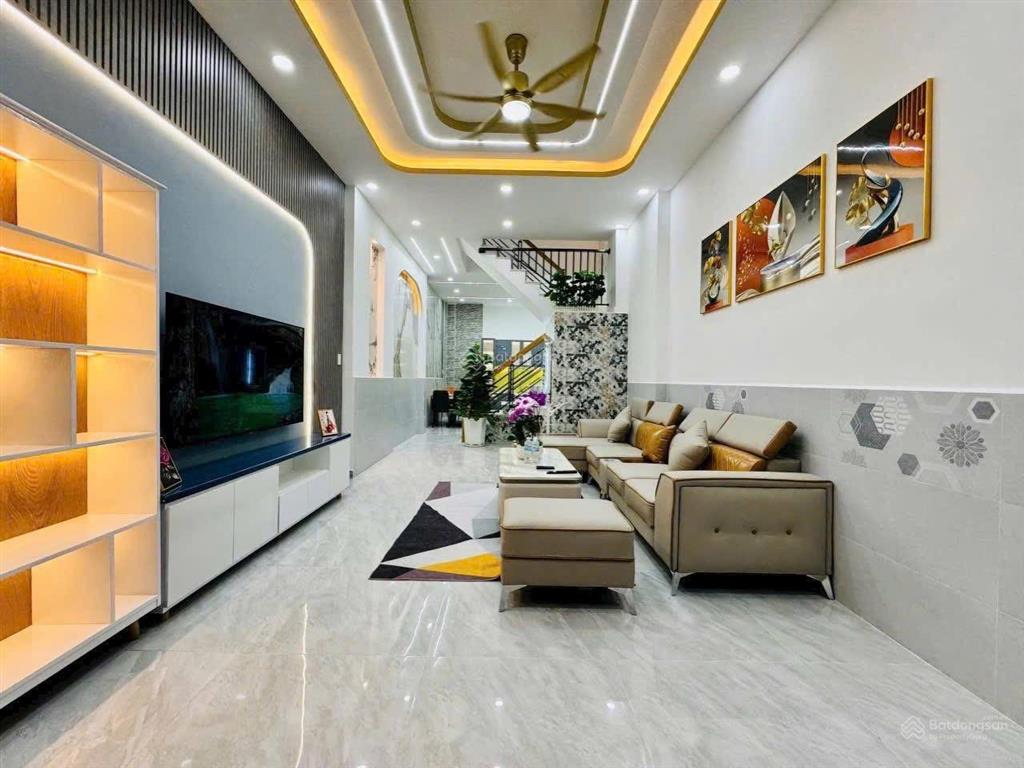Cô trinh cần bán gấp nhà hẻm xe hơi bùi đình tuý bình thạnh. dt 52m2 shr chính chủ