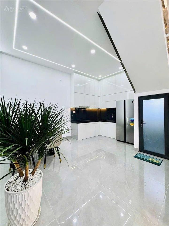 Nhà đẹp lý thường kiệt p.7 gò vấp  full công năng giá 3tỷ690  dt 49,7m2
