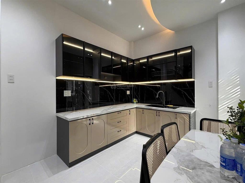 Bán nhà gần trường đh công nghiệp hẻm nguyễn văn bảo. dt 41m2 shr