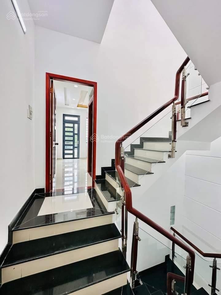 Chú ba cần bán nhà hẻm phan văn trị bình thạnh. giá 4tỷ4, dt 62m2