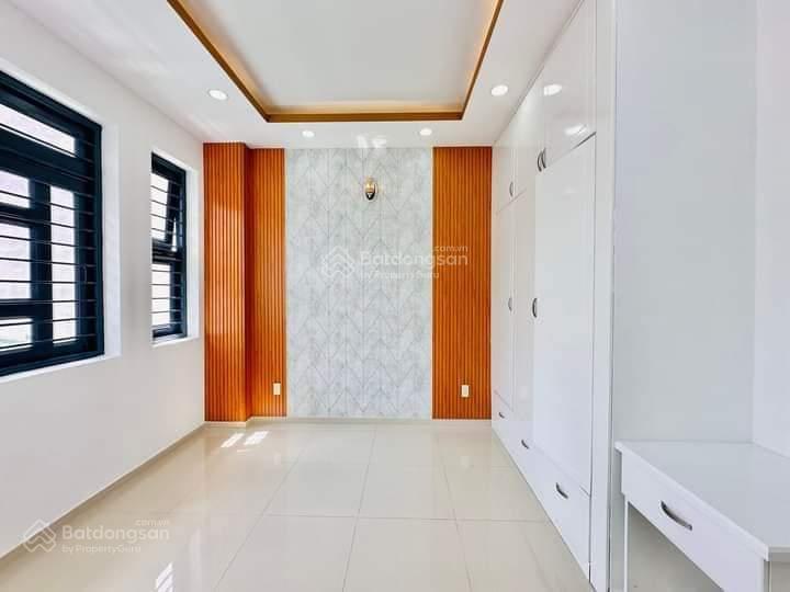 Chú ba cần bán nhà hẻm phan văn trị bình thạnh. giá 4tỷ4, dt 62m2