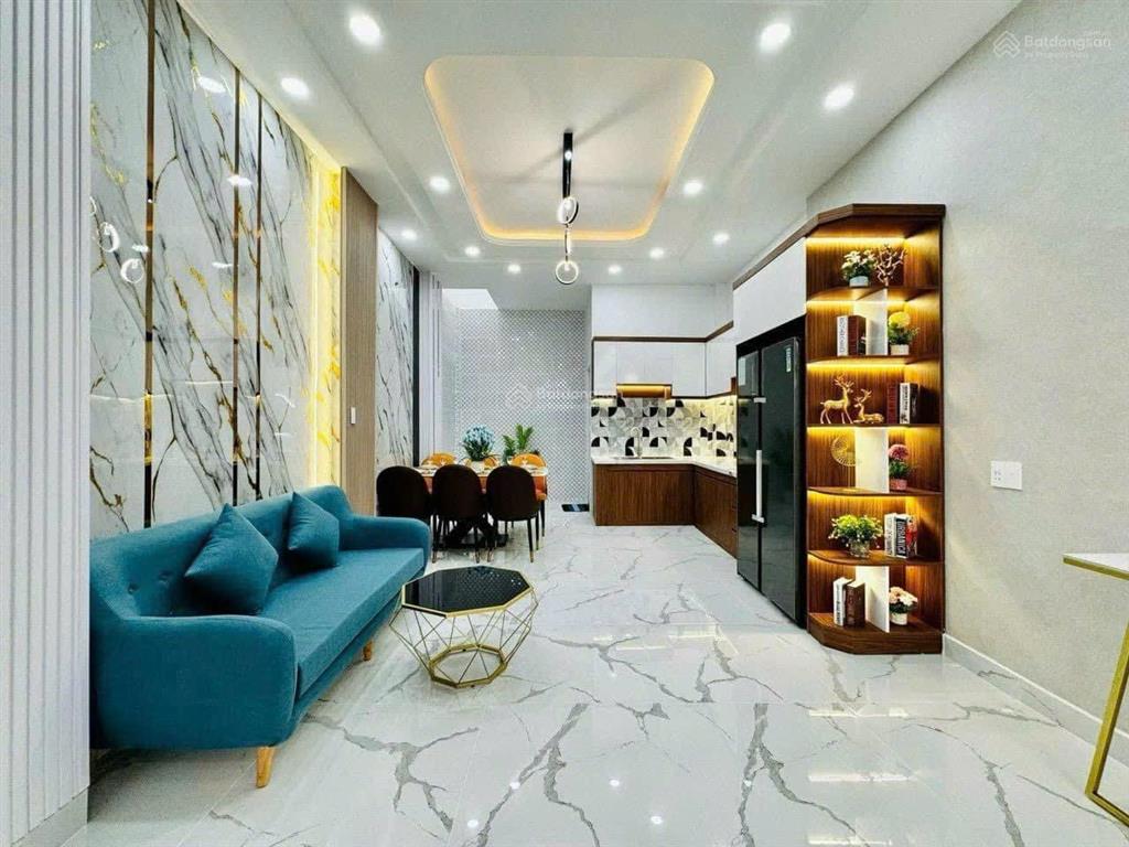 Nhà đẹp 1trệt 2lầu hẻm phạm văn đồng gò vấp. giá 2tỷ690, dt 55m2
