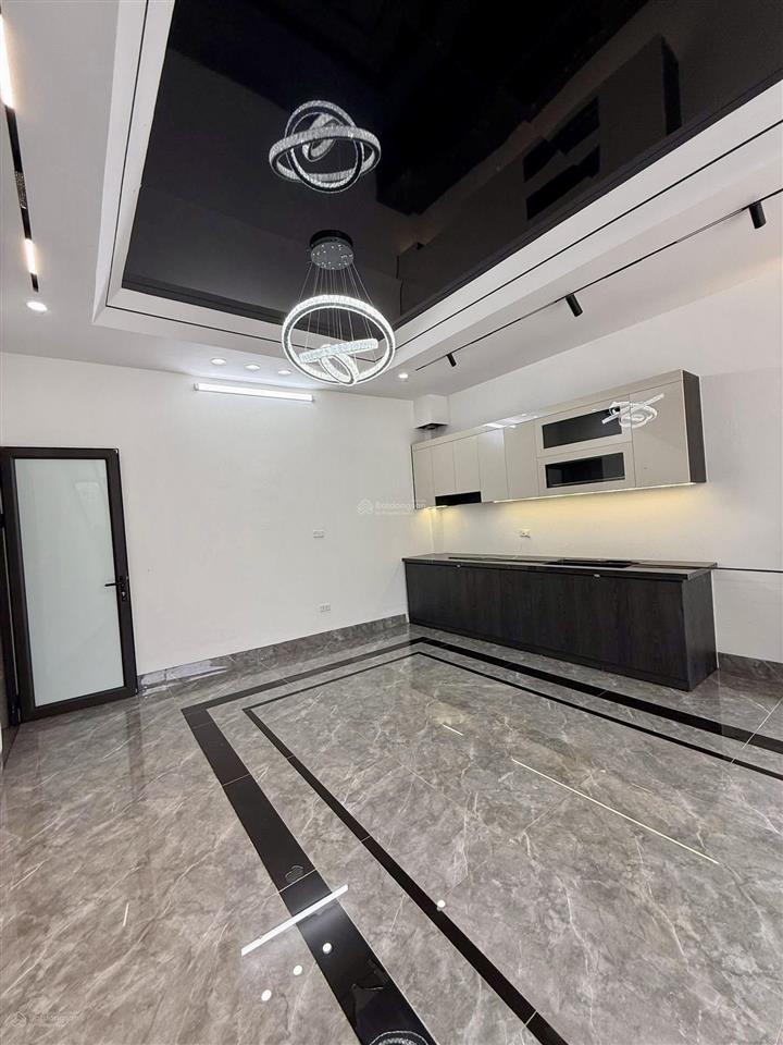 Vila mini có gara xe hơi chỉ 6tỷ8 sổ riêng,xem nhà tại thủ đức