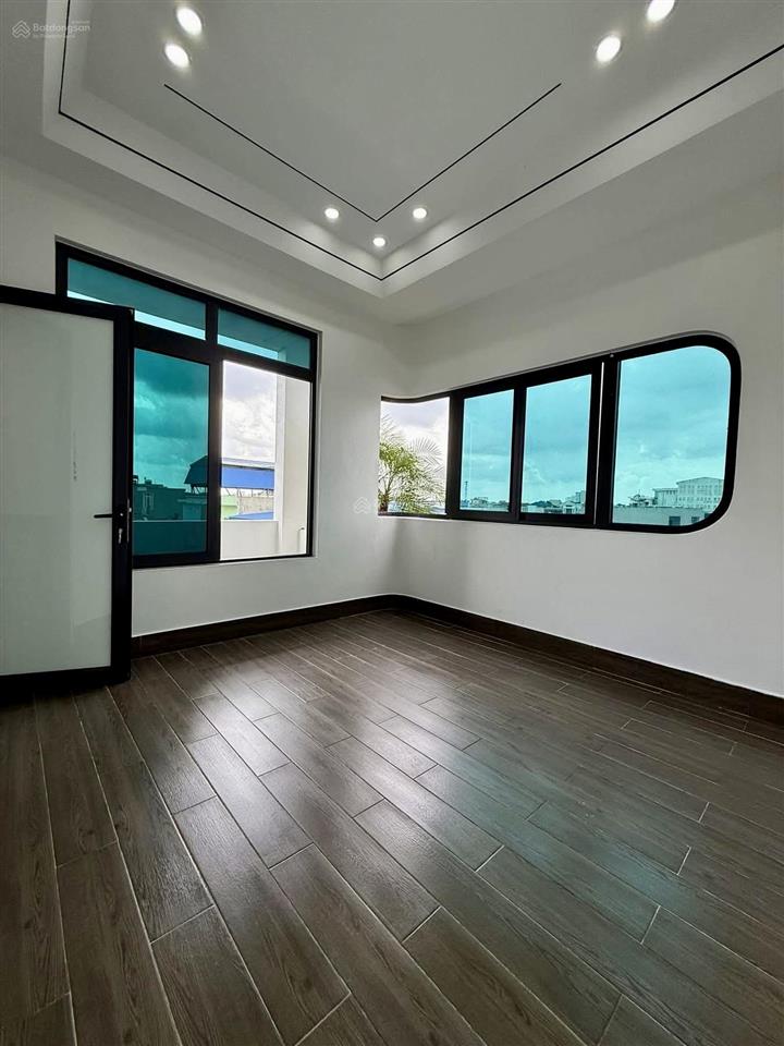 Vila mini có gara xe hơi chỉ 6tỷ8 sổ riêng,xem nhà tại thủ đức