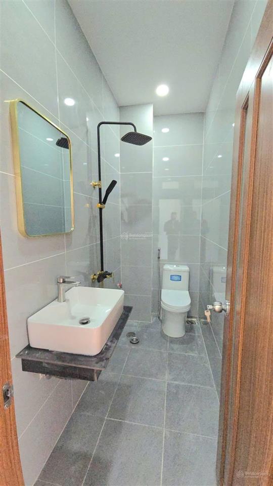 Chủ giảm sâu còn 2tỷ850triệu nhà lê văn khương quận12 sổ hồng cầm tay