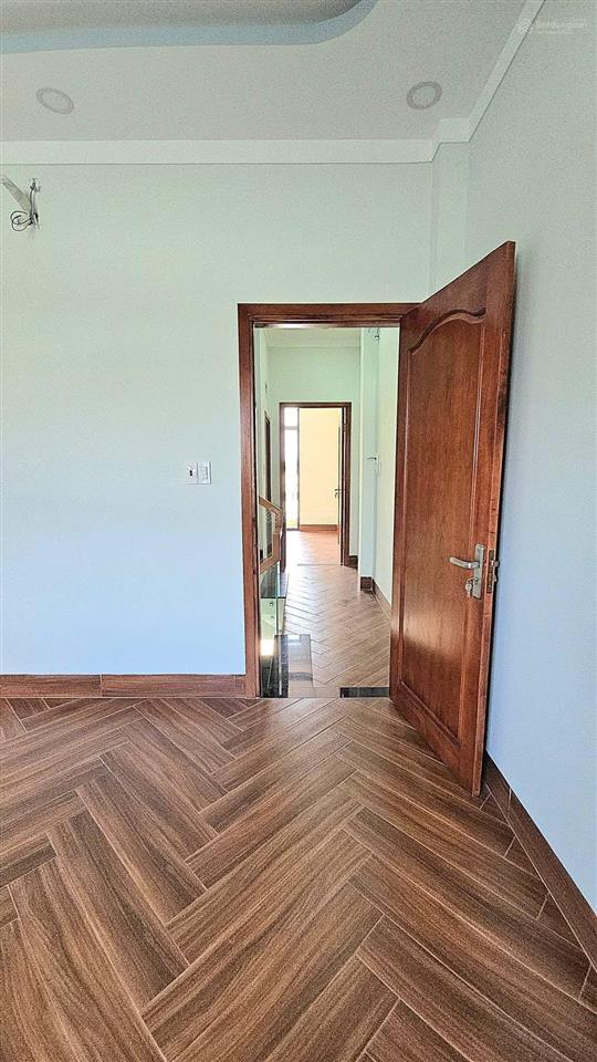 Chủ giảm sâu còn 2tỷ850triệu nhà lê văn khương quận12 sổ hồng cầm tay
