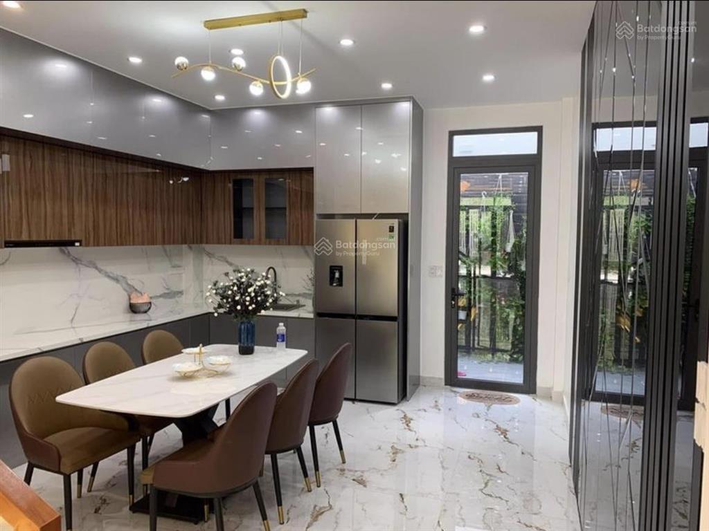 Nhà đẹp khu vip ngay dân chủ  đsố 1  61,5m2. giá chốt 3tỷ400. cho thuê giá tốt 17triệu/1 tháng