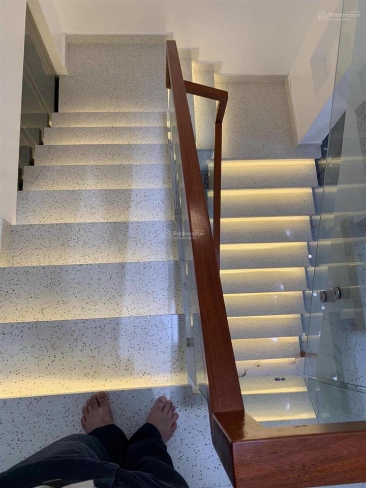 Nhà đẹp khu vip ngay dân chủ  đsố 1  61,5m2. giá chốt 3tỷ400. cho thuê giá tốt 17triệu/1 tháng