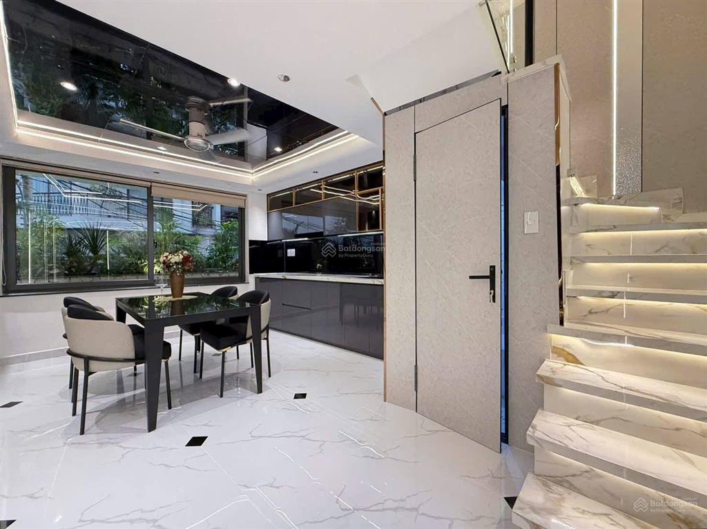 Giá cực hiếm! bán lỗ vốn nhà đoàn thị điểm, p1, phú nhuận. dt 61,1m2. giá 4tỷ290. cho thuê 19tr/th