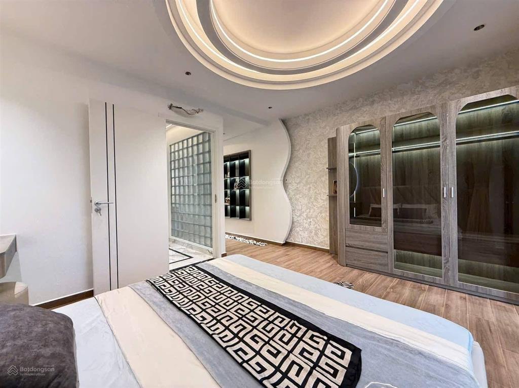 Giá cực hiếm! bán lỗ vốn nhà đoàn thị điểm, p1, phú nhuận. dt 61,1m2. giá 4tỷ290. cho thuê 19tr/th