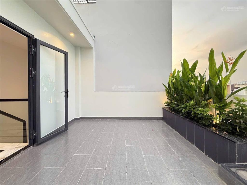 Giá cực hiếm! bán lỗ vốn nhà đoàn thị điểm, p1, phú nhuận. dt 61,1m2. giá 4tỷ290. cho thuê 19tr/th