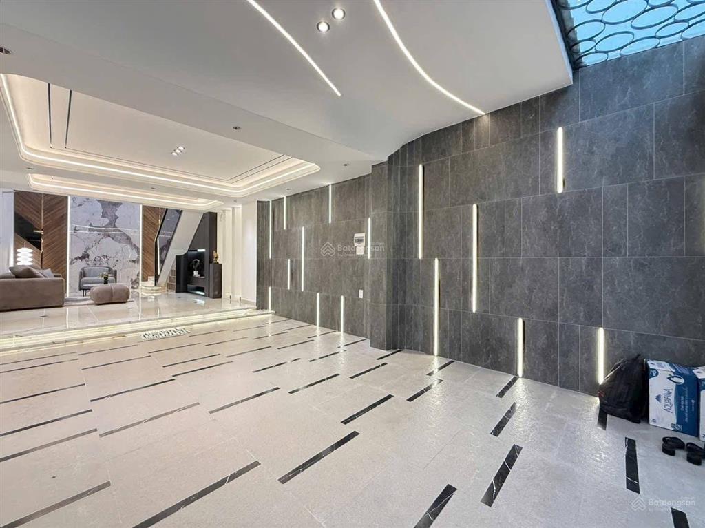 Giá cực hiếm! bán lỗ vốn nhà đoàn thị điểm, p1, phú nhuận. dt 61,1m2. giá 4tỷ290. cho thuê 19tr/th