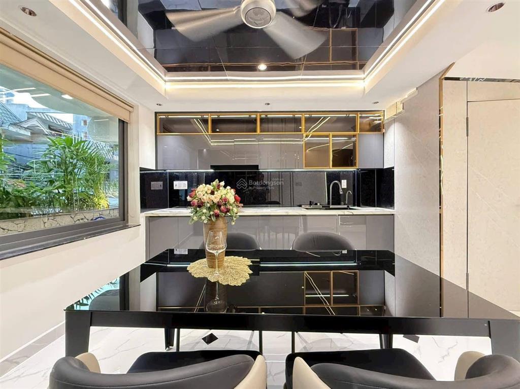 Giá cực hiếm! bán lỗ vốn nhà đoàn thị điểm, p1, phú nhuận. dt 61,1m2. giá 4tỷ290. cho thuê 19tr/th