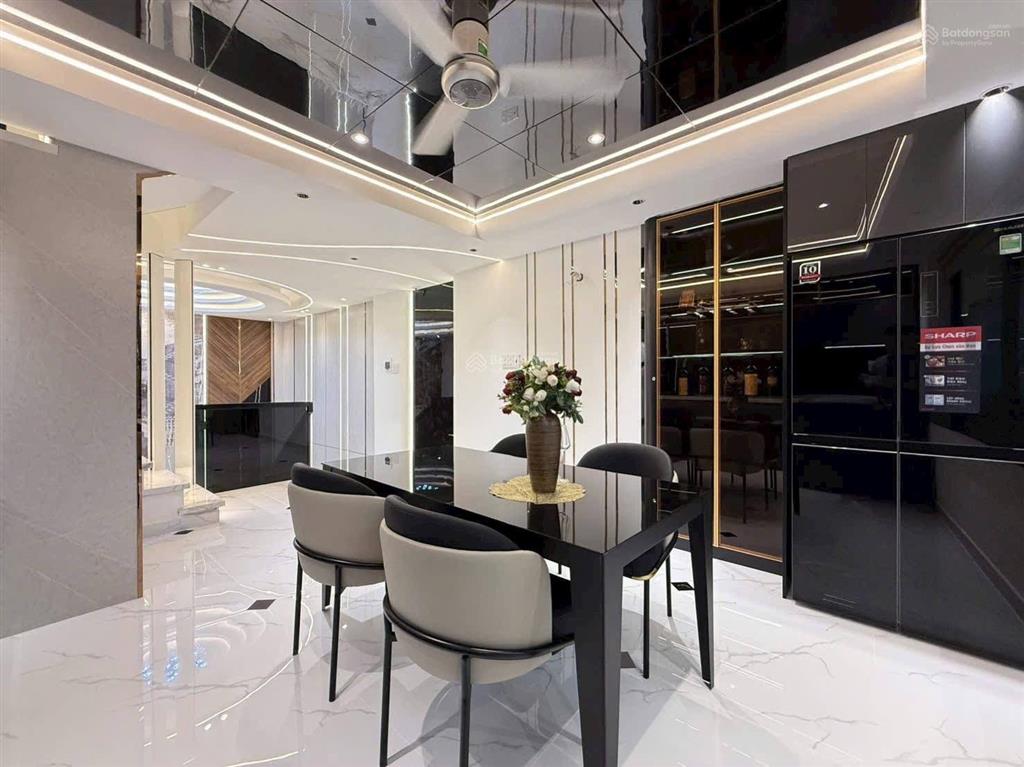 Giá cực hiếm! bán lỗ vốn nhà đoàn thị điểm, p1, phú nhuận. dt 61,1m2. giá 4tỷ290. cho thuê 19tr/th