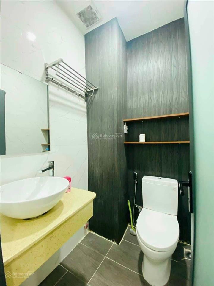 Bán gấp nhà riêng hẻm ô tô đối diện bệnh viện quân y 175,nguyễn kiệm,gò vấp. dt 61,5m2. giá 2,9tỷ