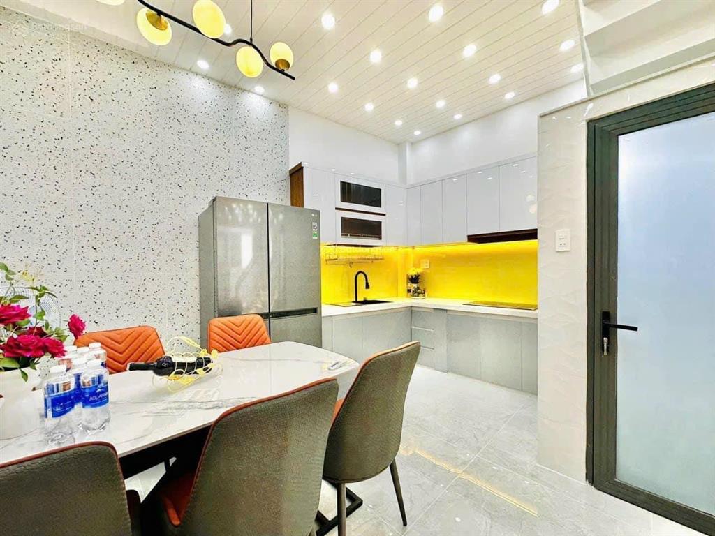 Nhà ngộp giá rẻ gần đh công nghiệp tphcmlê lợi, gò vấp. dt 45m2. giá 3,1tỷ. cho thuê 13triệu