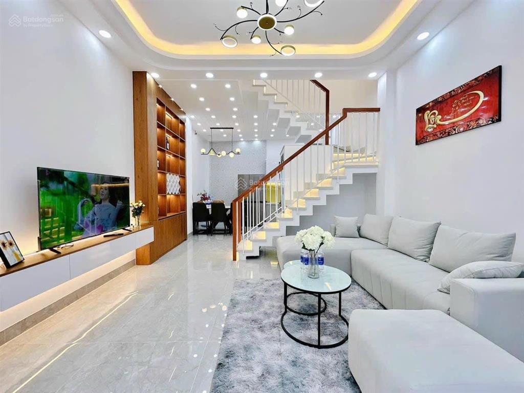 Nhà ngộp giá rẻ gần đh công nghiệp tphcmlê lợi, gò vấp. dt 45m2. giá 3,1tỷ. cho thuê 13triệu