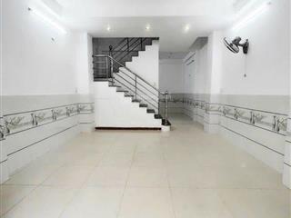 Vị trí đẹp gần bốn xã, bệnh viện bình tân. hẻm xe hơi  khu dân cư, tiện ích xung quanh đầy đủ.