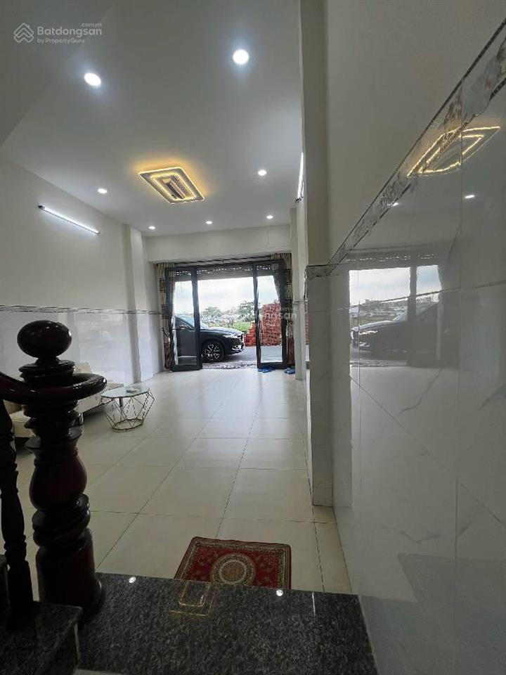 Tiện ích xung quanh bách hóa xanh, phòng khám, công viên, ubnd, trường học, sát bệnh viện bình tân