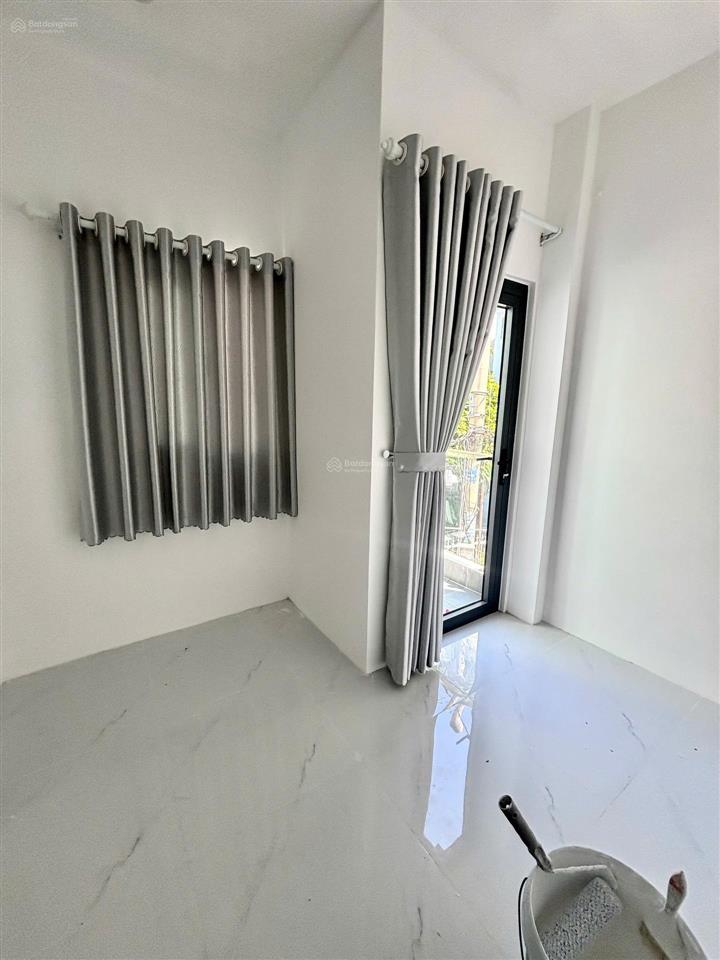 Âu cơ  lạc long quân  đh văn hiến  giáp tân bình, q10 tầng ở ngay
