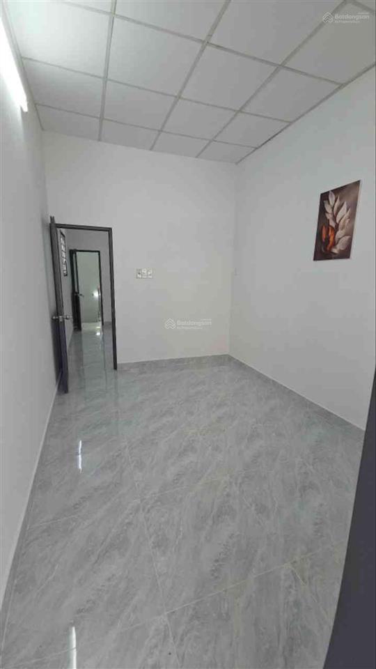 Gần aeon maill ko lộ giới  hẻm thông thoáng gần mặt tiền lê trọng tấn