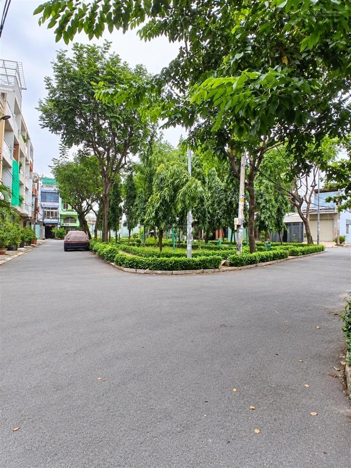 Vị trí hẻm xe hơi kế mặt tiền lũy bán bích, 10m ra công viên kênh tân hoá, giáp quận 6, 11
