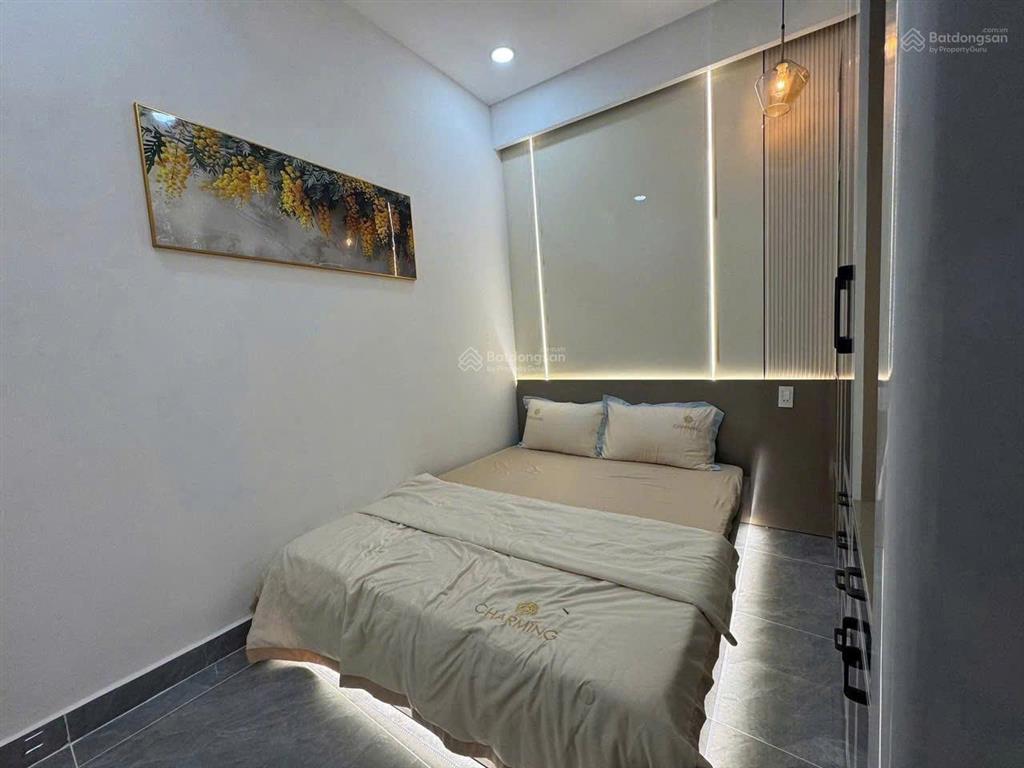 Đinh tiên hoàng, p7 bình thạnh chỉ 2 tỷ 2!  2 lầu  di chuyển q1 chỉ vài phút