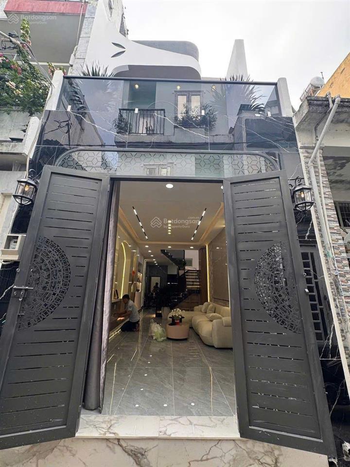 Đinh tiên hoàng, p7 bình thạnh chỉ 2 tỷ 2!  2 lầu  di chuyển q1 chỉ vài phút