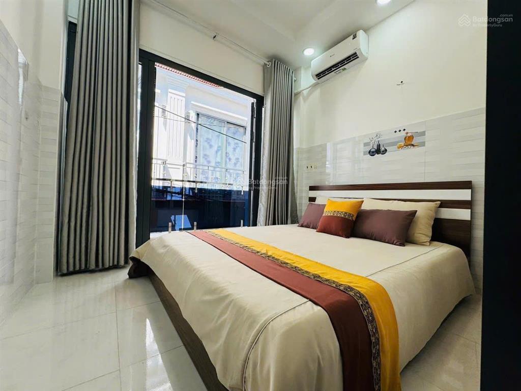 Nhà lê văn duyệt  p7 bình thạnh  3pn 3wc  chỉ 3 tỷ 2!