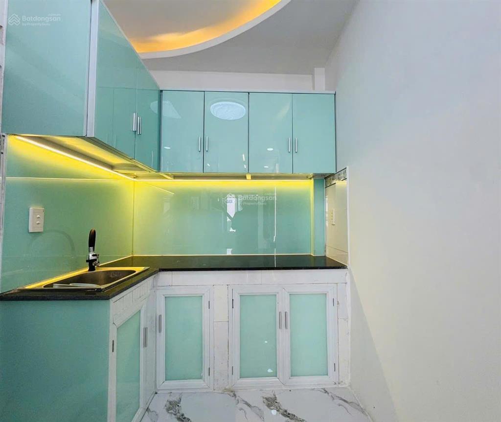 Nhà lê văn duyệt  p7 bình thạnh  3pn 3wc  chỉ 3 tỷ 2!